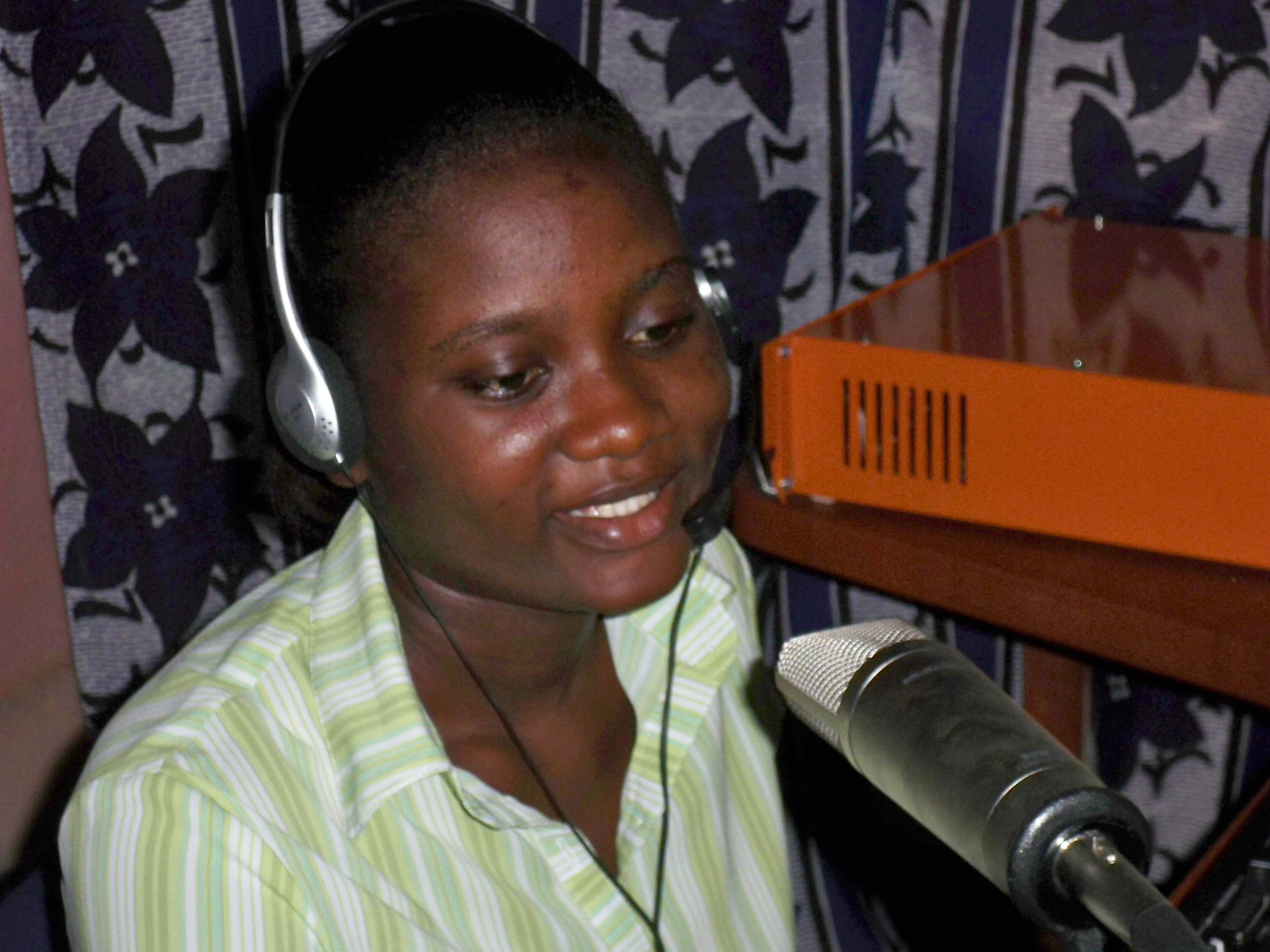  LETICIA SARPONG (THE SOUL SSISTER